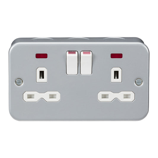 Knightsbridge MR9000N metal clad 13A 2G switched socket neon grey
