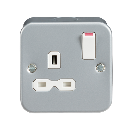 Knightsbridge MR7000 metal clad 13A 1G switched socket grey