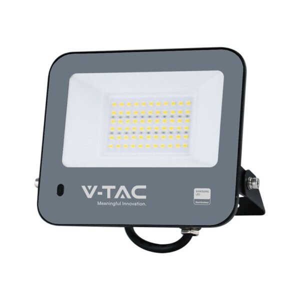 VT-44052 50W PHOTOCELL SENSOR FLOODLIGHT-SAMSUNG CHIP 1M WIRE 6500K BLACK BODY 120LM/W